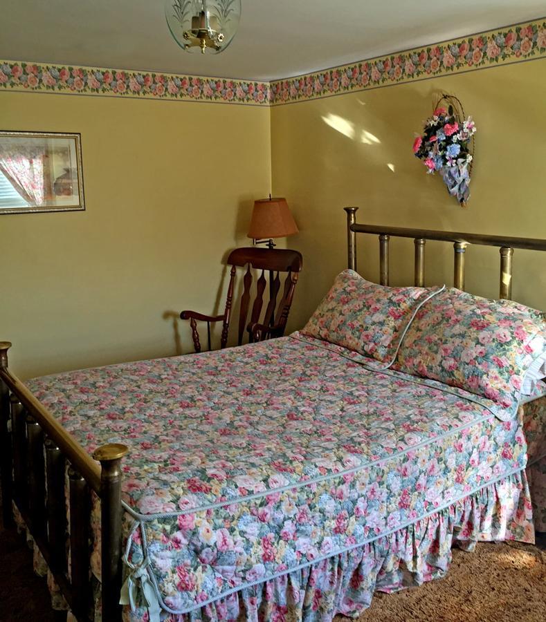 The Stone House Motel & Motor Lodge 타이콘데로가 외부 사진